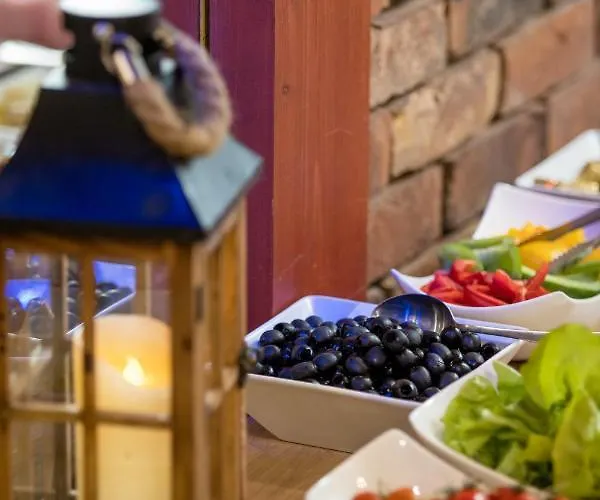 לינה וארוחת בוקר Sniezka 3*